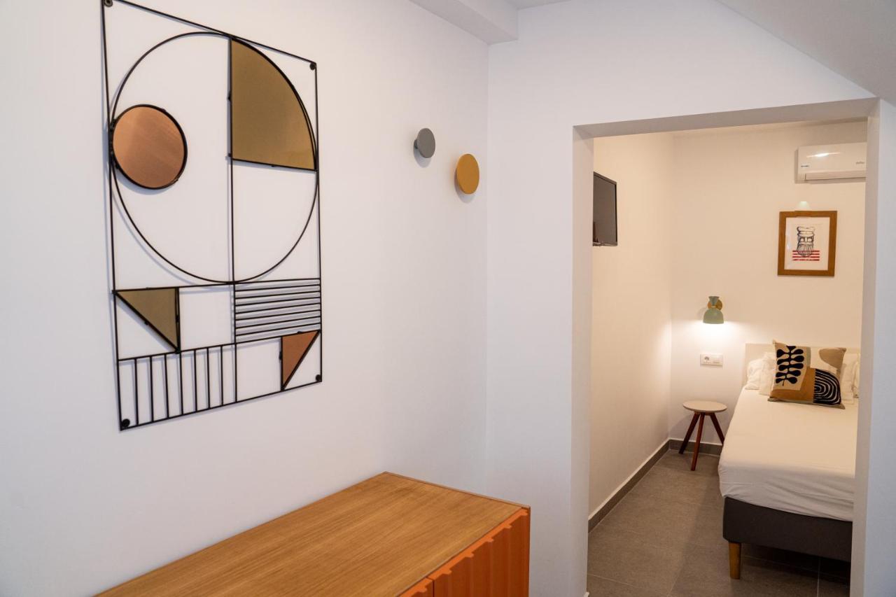 קוניל דה לה פרונטרה Hostal Tarantelo Conil מראה חיצוני תמונה
