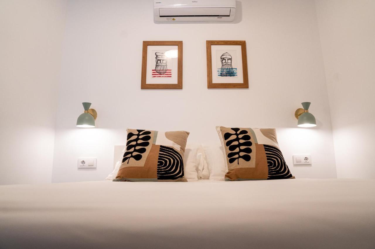 קוניל דה לה פרונטרה Hostal Tarantelo Conil מראה חיצוני תמונה
