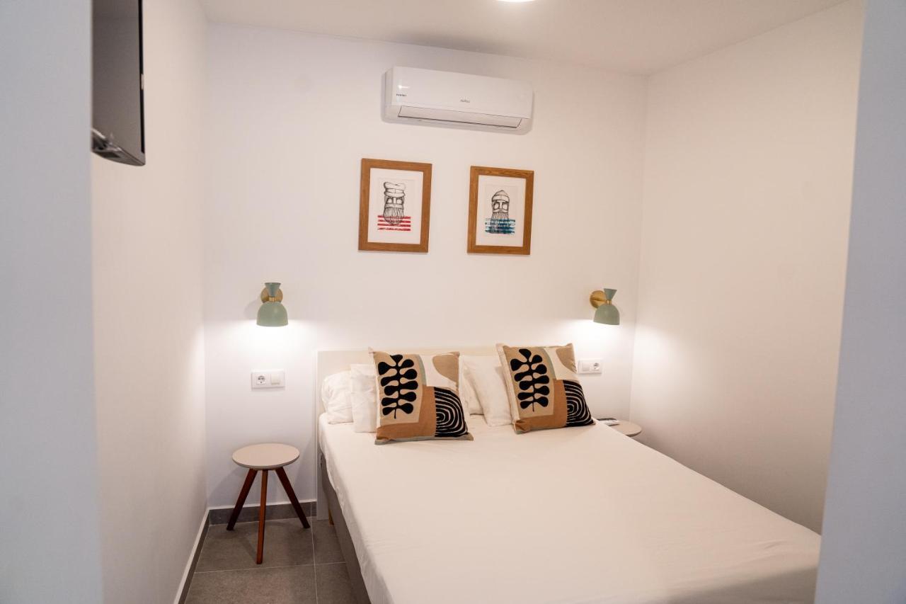 קוניל דה לה פרונטרה Hostal Tarantelo Conil מראה חיצוני תמונה