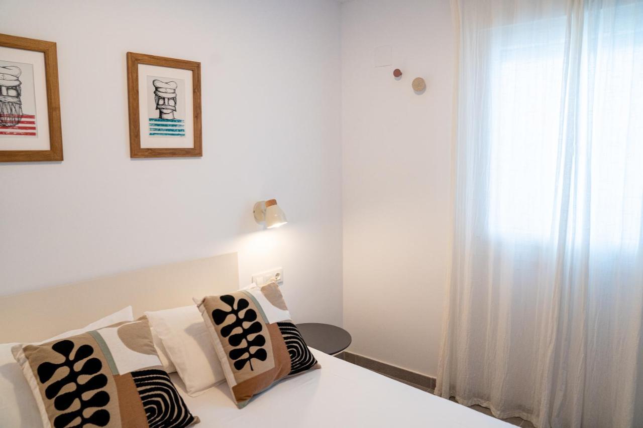 קוניל דה לה פרונטרה Hostal Tarantelo Conil מראה חיצוני תמונה