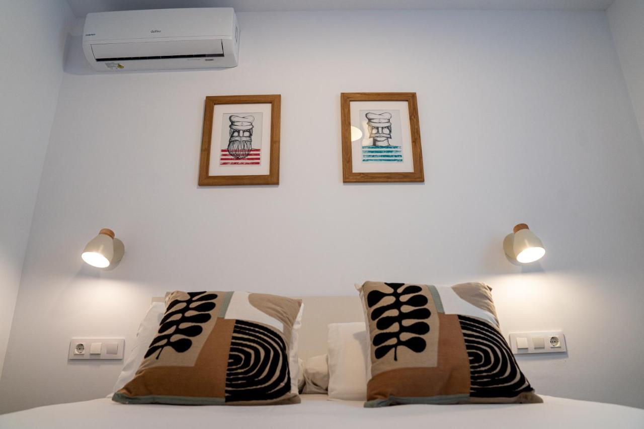 קוניל דה לה פרונטרה Hostal Tarantelo Conil מראה חיצוני תמונה